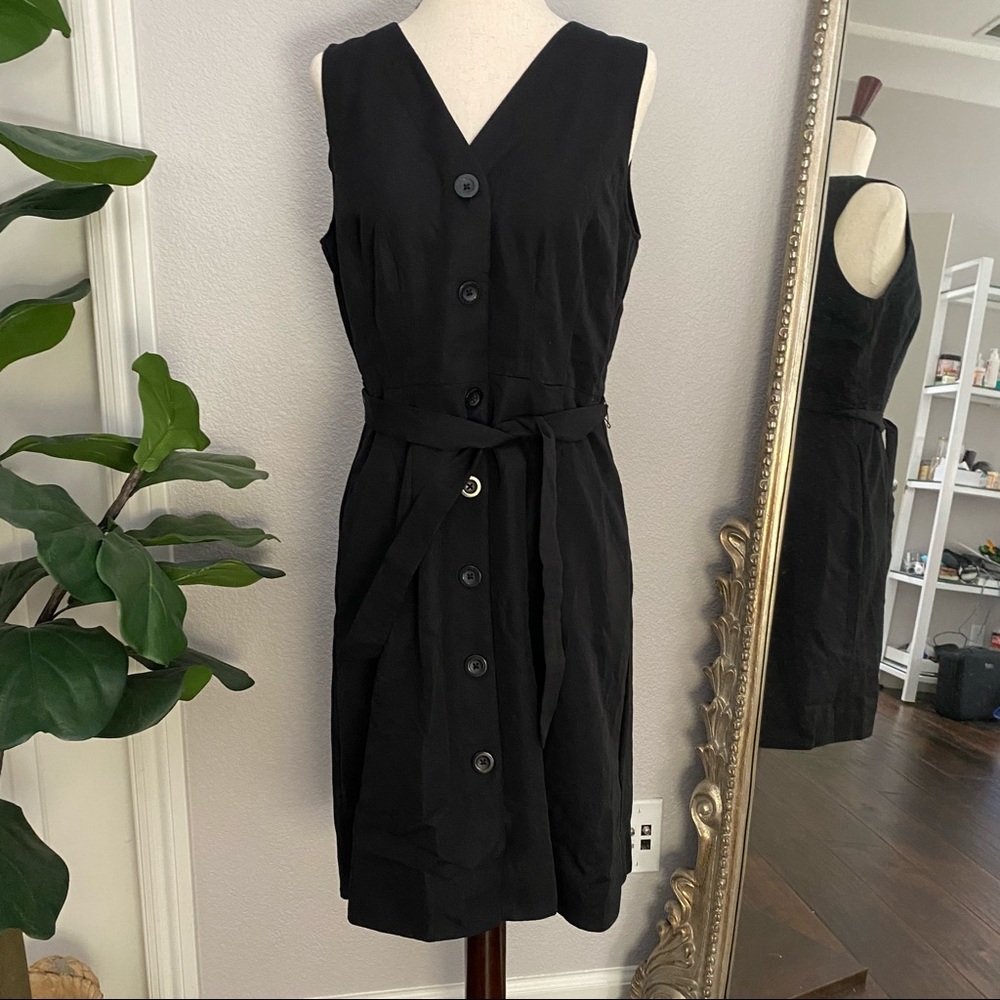 LOFT sleeveless button-down dress (Black)